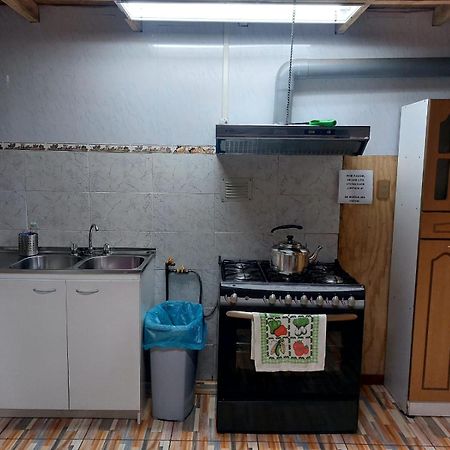 Hostal Y Cabanas Ventisquero Пуерто Пуюхуапи Екстериор снимка