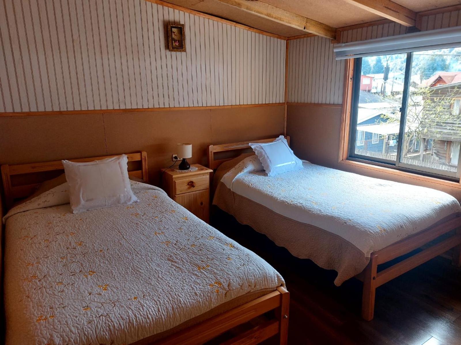 Hostal Y Cabanas Ventisquero Пуерто Пуюхуапи Екстериор снимка