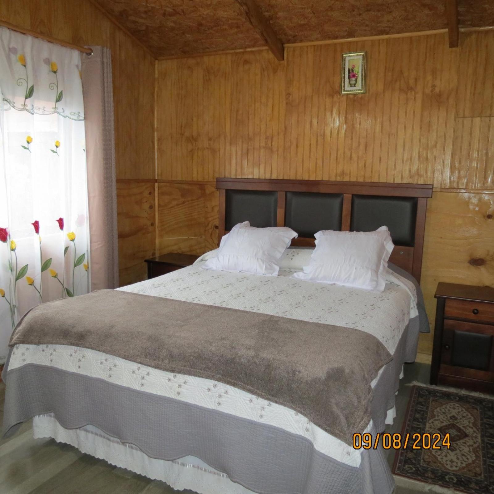 Hostal Y Cabanas Ventisquero Пуерто Пуюхуапи Екстериор снимка