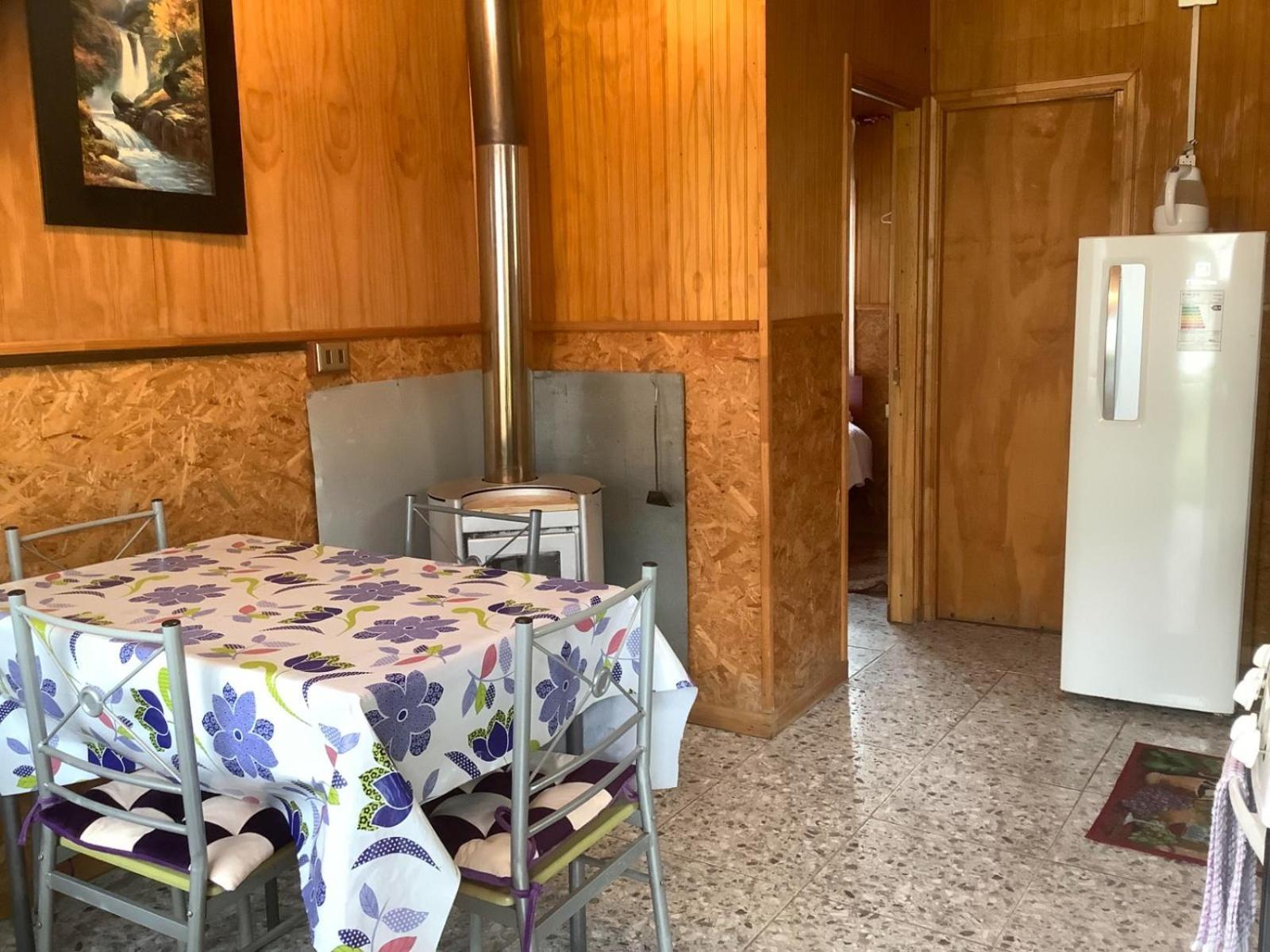Hostal Y Cabanas Ventisquero Пуерто Пуюхуапи Екстериор снимка