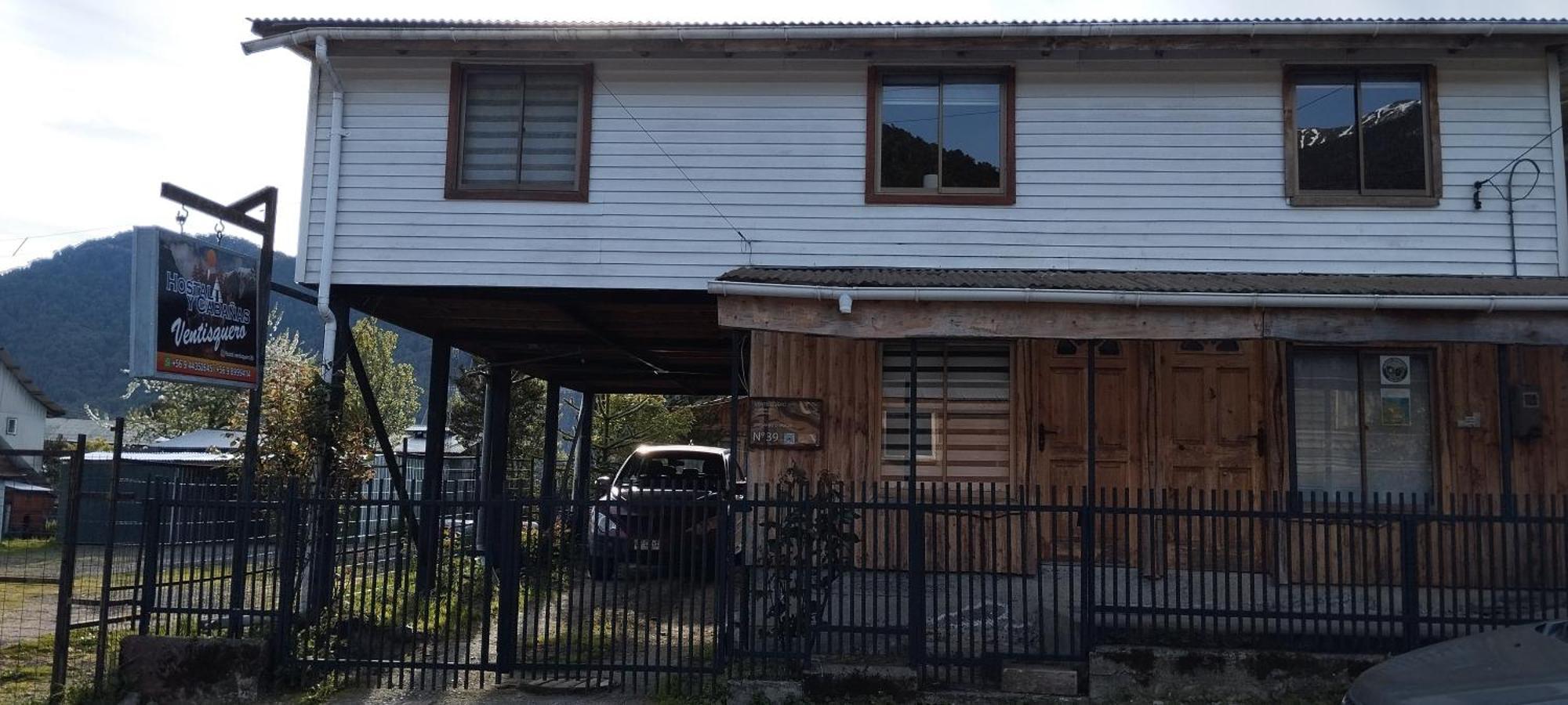 Hostal Y Cabanas Ventisquero Пуерто Пуюхуапи Екстериор снимка